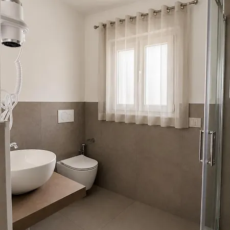 Ca' Gino Svizzer Pool - - Larihome Dongo